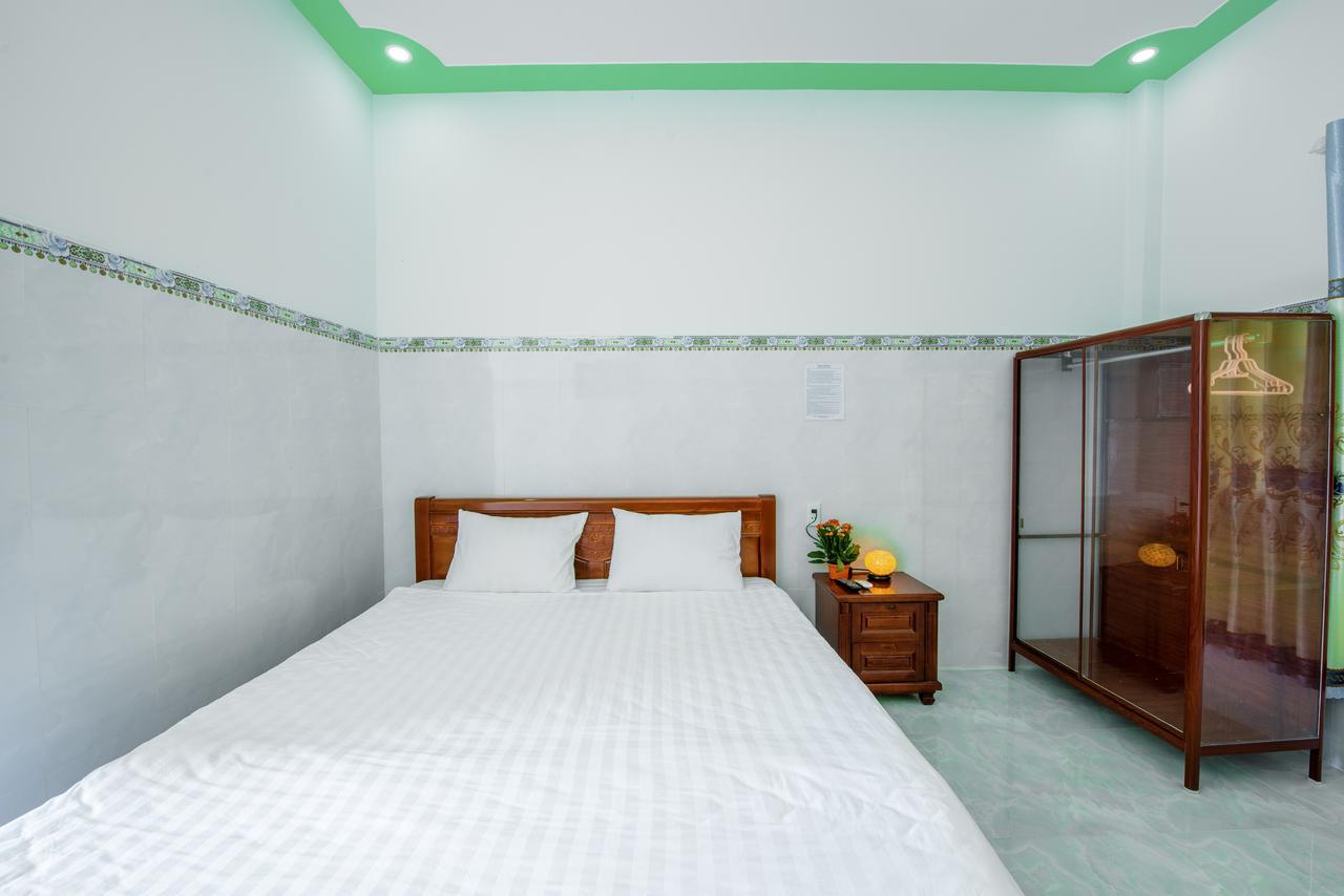 Hotel Nguyen Toan Дуонг-Донг Экстерьер фото